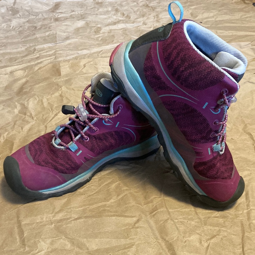 Keen Kid’s Hiking Boots - size 3